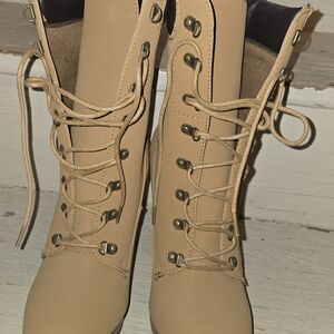 Shoe Dazzle Tan Lace-Up Women's Work Boots